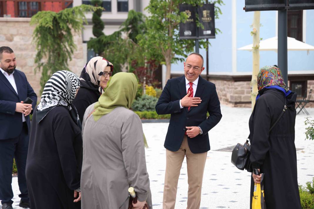Meram “ulaşılabilir başkan” anlayışıyla Türkiye’ye örnek oluyor 13